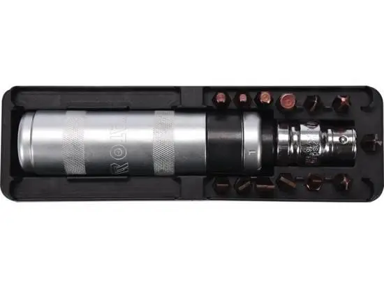 Отвертка реверсивная ударная YATO, 160 мм, с магнитными насадками, комплект