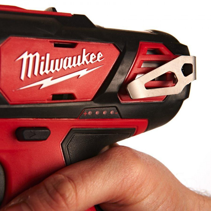 Шурупокрут MILWAUKEE M12 BDD-202C